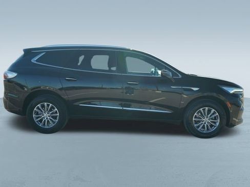 Used 2024 Buick Enclave Premium image 10