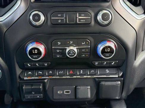 Used 2021 GMC Sierra 1500 AT4 w/ Technology Package AWD/4WD image 32