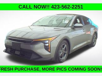Used 2025 Kia K4 LXS video 1