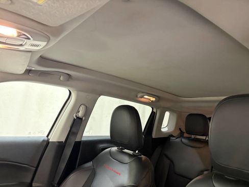 Used 2018 Jeep Compass Trailhawk w/ Navigation Group image 14