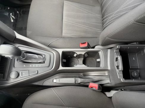 Used 2018 Ford Focus SE w/ Cold Weather Package FWD image 37