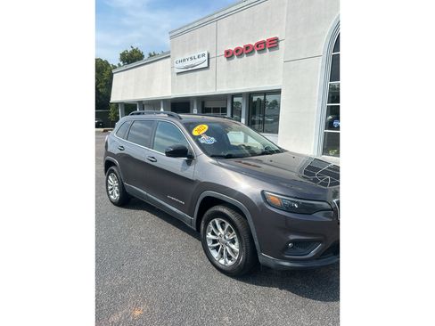 Used 2022 Jeep Cherokee Latitude Lux w/ Sun & Sound Group AWD/4WD image 2