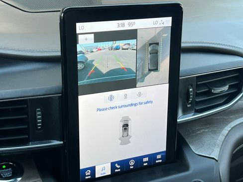 Used 2020 Ford Explorer Platinum w/ Premium Technology Package image 21