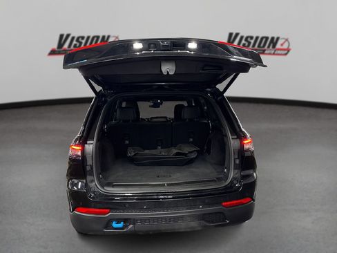 Used 2024 Jeep Grand Cherokee Trailhawk w/ Advanced Protech Group II image 11