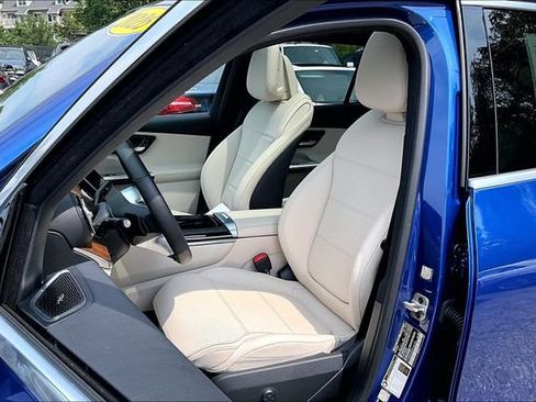 Used 2026 Mercedes-Benz GLC 300 4MATIC image 6