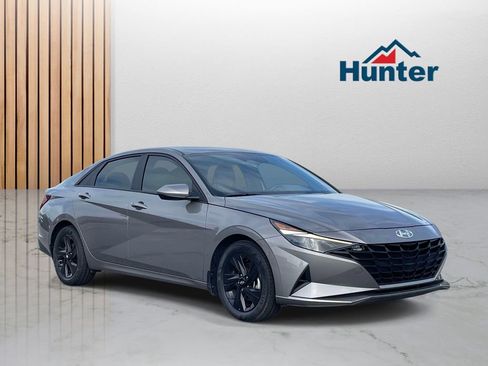 Certified 2023 Hyundai Elantra SEL FWD image 1