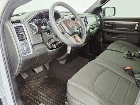 Used 2024 RAM 1500 Classic SLT AWD/4WD image 16