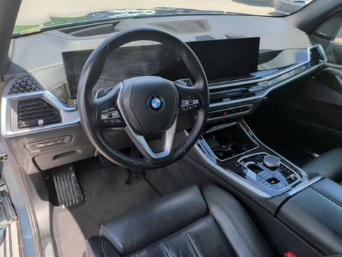 Used 2025 BMW X5 xDrive50e AWD/4WD image 12