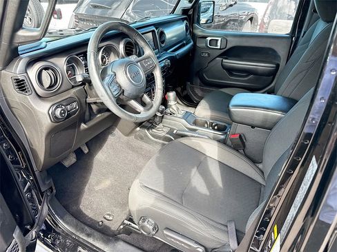 Used 2021 Jeep Gladiator Willys image 24