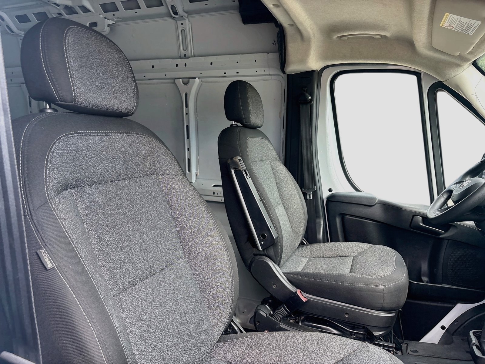 Used 2023 RAM ProMaster 2500 FWD image 22