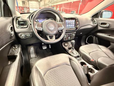 Used 2019 Jeep Compass Latitude AWD/4WD image 22