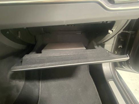 Certified 2025 Volvo S60 B5 Core image 30