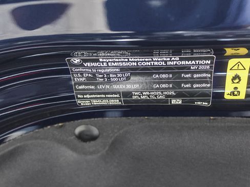 Used 2026 BMW X7 xDrive40i w/ M Sport Package AWD/4WD image 27