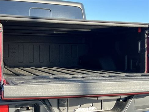 Certified 2022 Jeep Gladiator Sport image 39