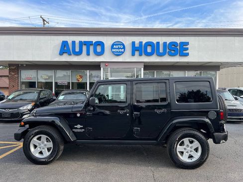 Used 2014 Jeep Wrangler Unlimited Sport AWD/4WD image 8
