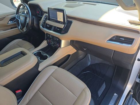 Used 2021 Chevrolet Suburban Premier w/ Premium Package image 35