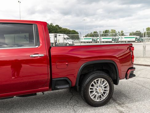 Used 2023 Chevrolet Silverado 2500 High Country w/ Z71 Off-Road Package image 6