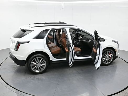 Used 2025 Cadillac XT5 Sportv w/ Technology Package image 48