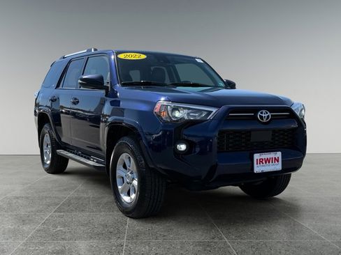 Used 2022 Toyota 4Runner SR5 Premium w/ Moonroof Package AWD/4WD image 8