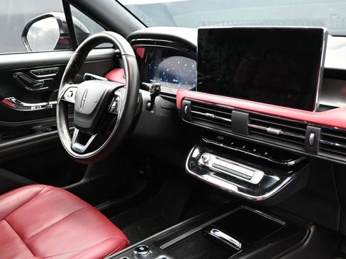 Used 2025 Lincoln Corsair Reserve w/ Jet Appearance Package image 13