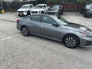 Used 2025 Nissan Altima 2.5 SV FWD video 2