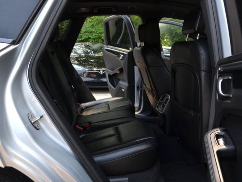 Used 2017 Porsche Macan AWD/4WD image 13