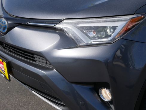 Used 2018 Toyota RAV4 Limited w/ Advanced Technology Package AWD/4WD image 16