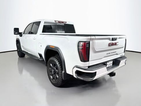 Used 2024 GMC Sierra 2500 AT4 w/ AT4 Premium Plus Package AWD/4WD image 7