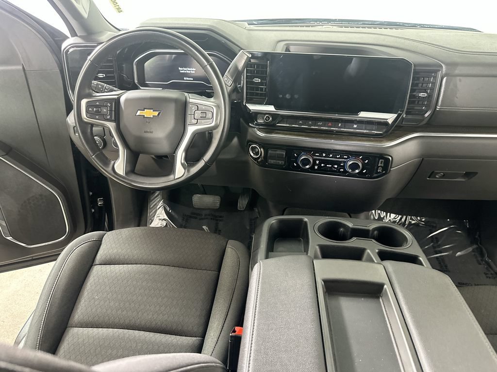 Used 2025 Chevrolet Silverado 1500 LT RWD image 19
