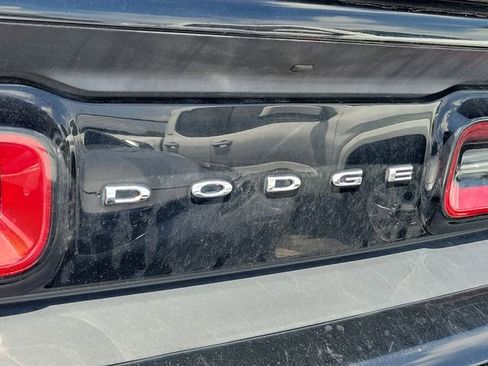 Used 2019 Dodge Challenger SXT RWD image 5