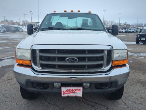 Used 2001 Ford F250 XLT image 2