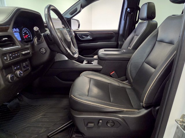 Used 2021 Chevrolet Suburban Premier w/ Premium Package RWD image 12