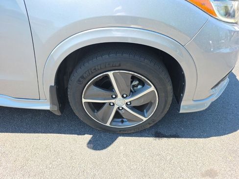 Used 2019 Honda HR-V Touring image 9