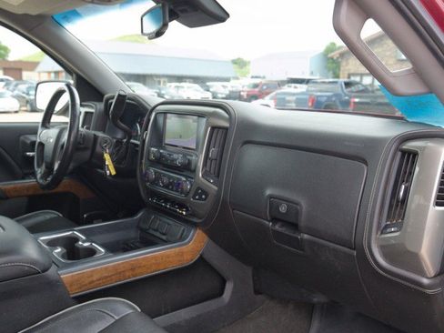 Used 2018 Chevrolet Silverado 1500 High Country AWD/4WD image 35