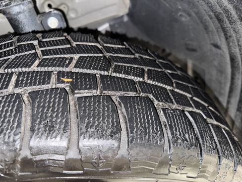 Used 2025 Honda Pilot Touring image 11