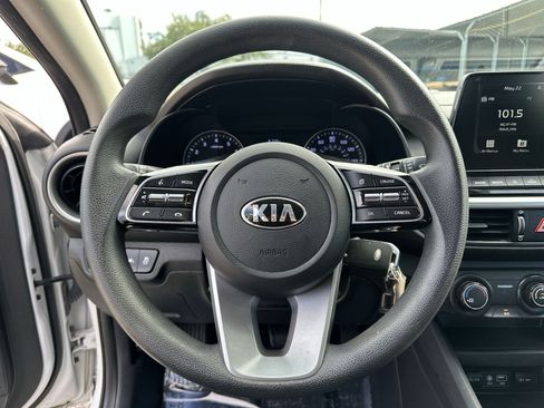 Used 2021 Kia Forte LXS FWD image 11
