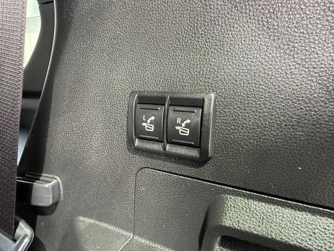 Used 2023 Toyota Sequoia Capstone AWD/4WD image 42