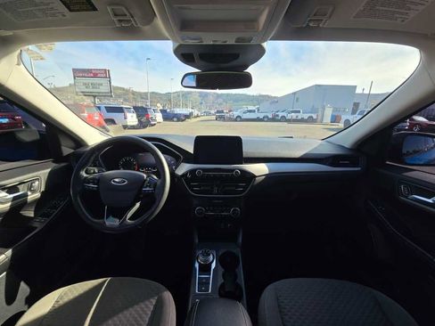 Used 2021 Ford Escape SE w/ SE Sport Appearance Package image 15