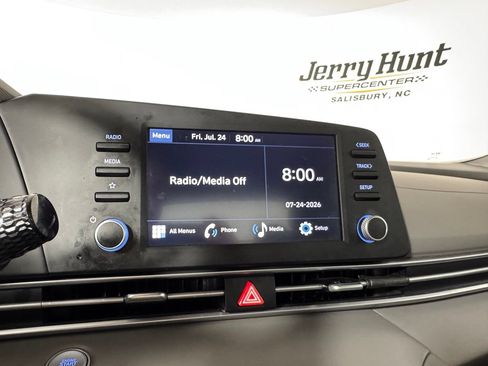 Used 2025 Hyundai Elantra Sport FWD image 18