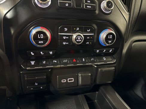 Used 2020 GMC Sierra 3500 Denali w/ Denali Ultimate Package image 27