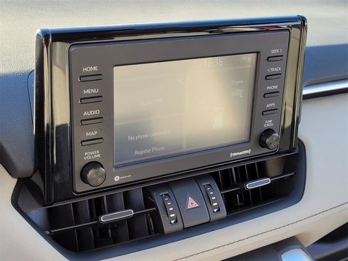 Used 2022 Toyota RAV4 XLE Premium image 14