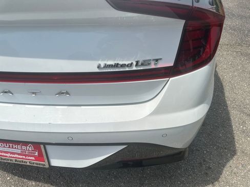 Used 2021 Hyundai Sonata Limited w/ Preferred Accessory Package FWD image 24