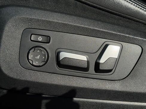 Used 2021 BMW X5 sDrive40i w/ M Sport Package image 31