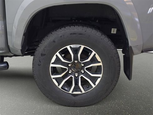 Used 2021 Toyota Tacoma TRD Sport image 33