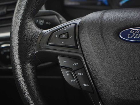 Used 2023 Ford Edge SE w/ Black Appearance Package AWD/4WD image 17