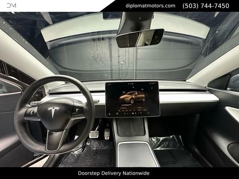 Used 2022 Tesla Model Y Long Range image 20