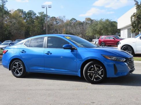 Used 2024 Nissan Sentra SV image 2