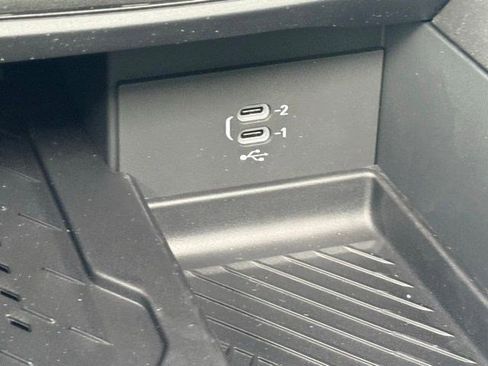 New 2026 Chrysler Pacifica Limited w/ S Appearance Package image 23