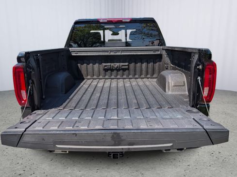 Certified 2025 GMC Sierra 1500 AT4 w/ Technology Package AWD/4WD image 11