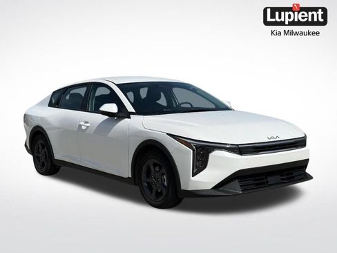 Used 2025 Kia K4 FWD image 1